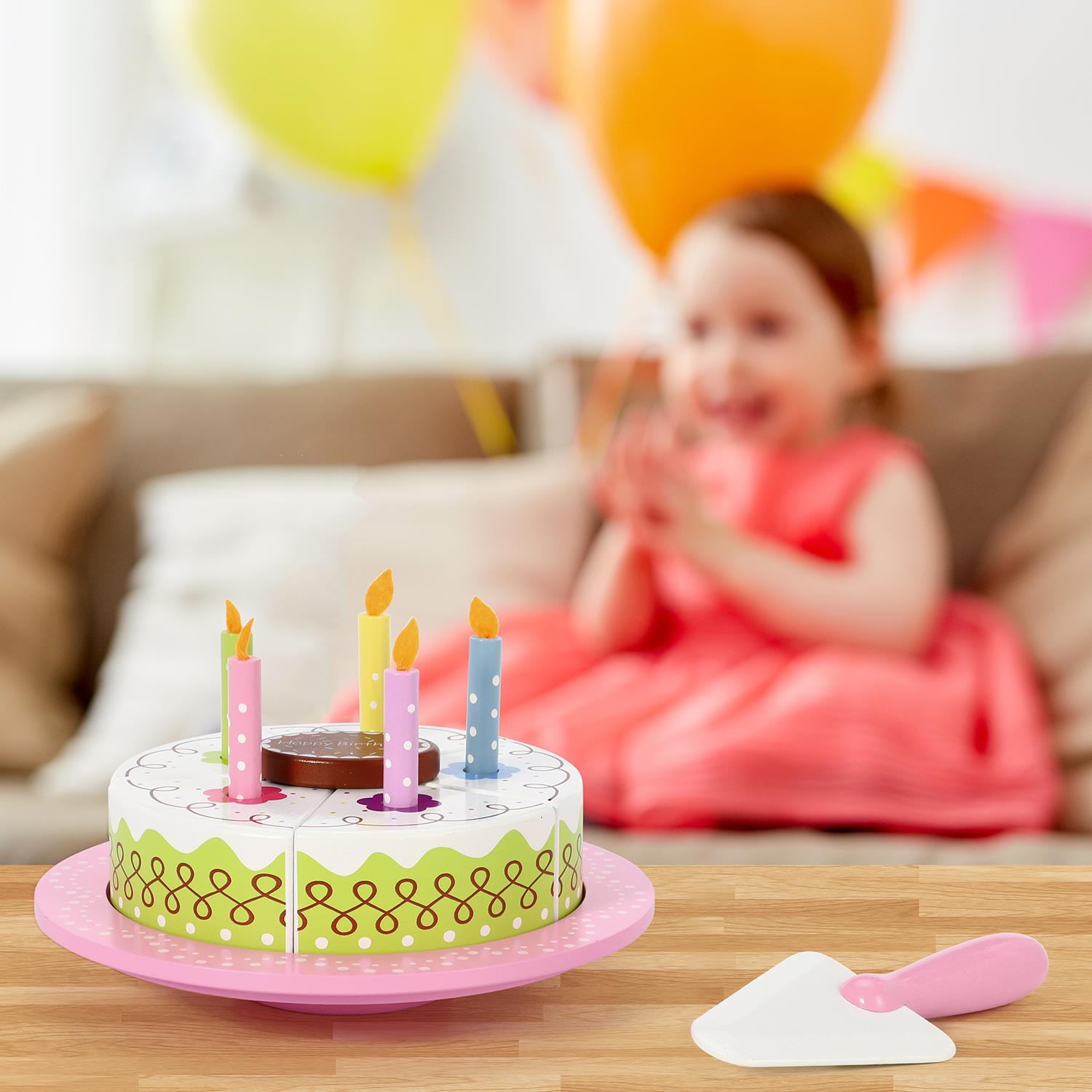 SOKA Wooden Birthday Cream Cake Pretend Play Toy Food Set for Kids with 5 Slices, 5 Removable Candles, Cake Slicer and Plate