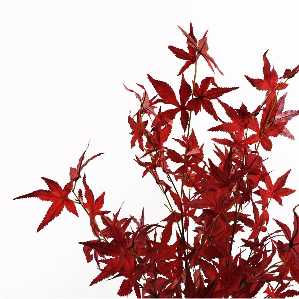 Leaf 120cm Artificial Red Maple Tree, Wired Stems, Pre-Potted in Black Plastic Pot