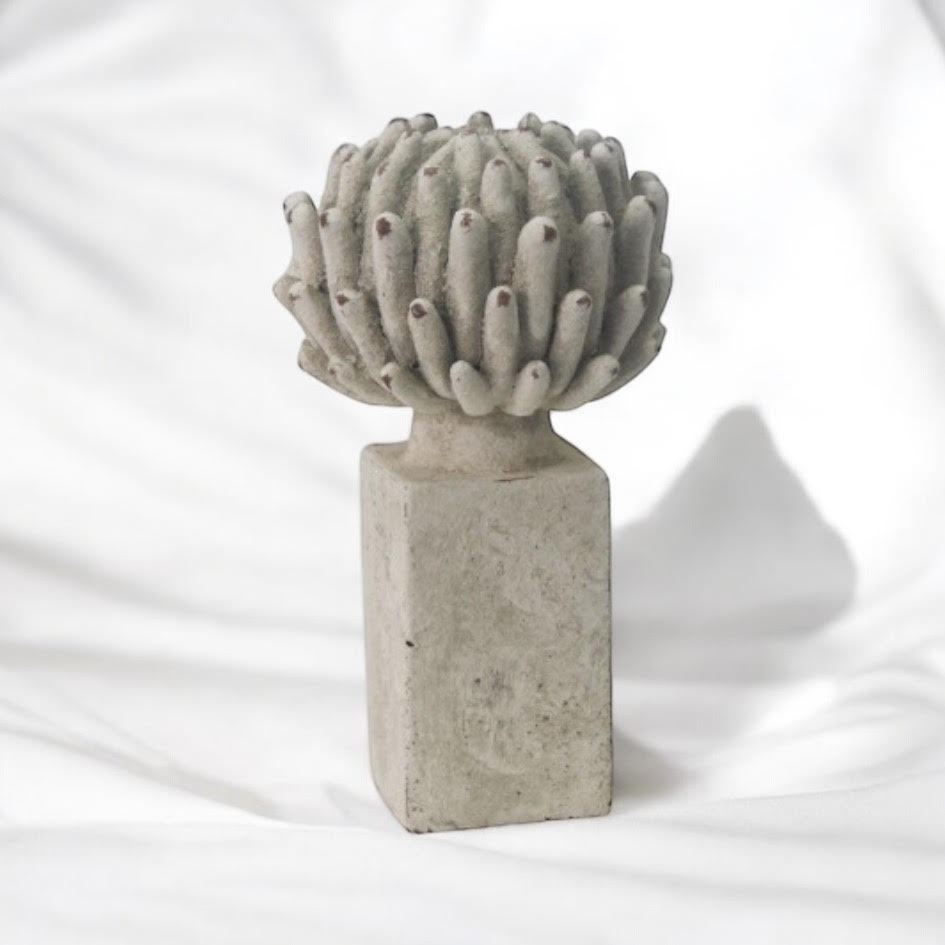 MSL 21cm Resin Flower Hand Finished Indoor Outdoor Decor