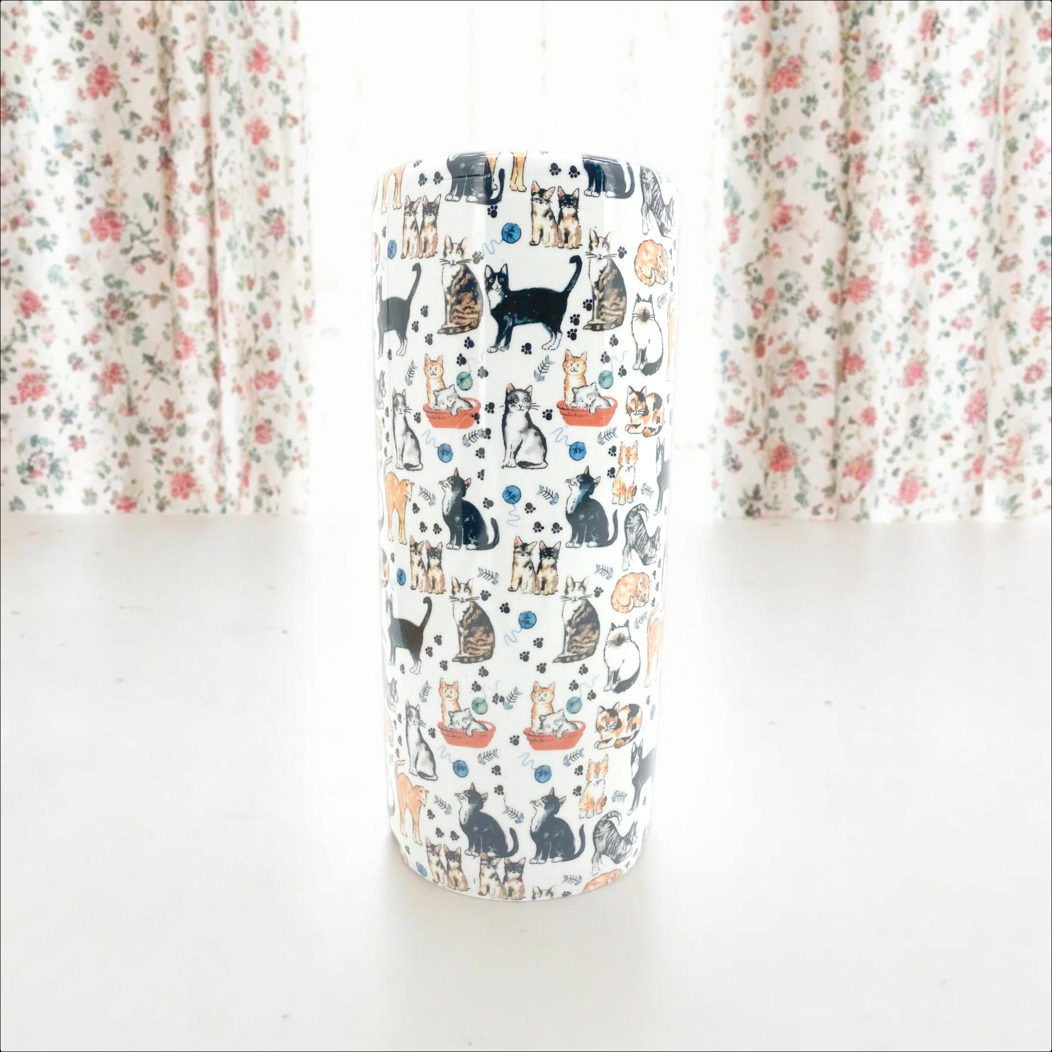 18 Inch Round Assorted Cats Umbrella Stand Vase