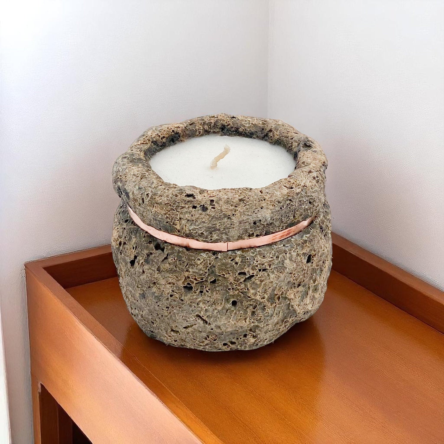 MSL 16cm Round Candle with Copper, Hand Finished, Recycled Content