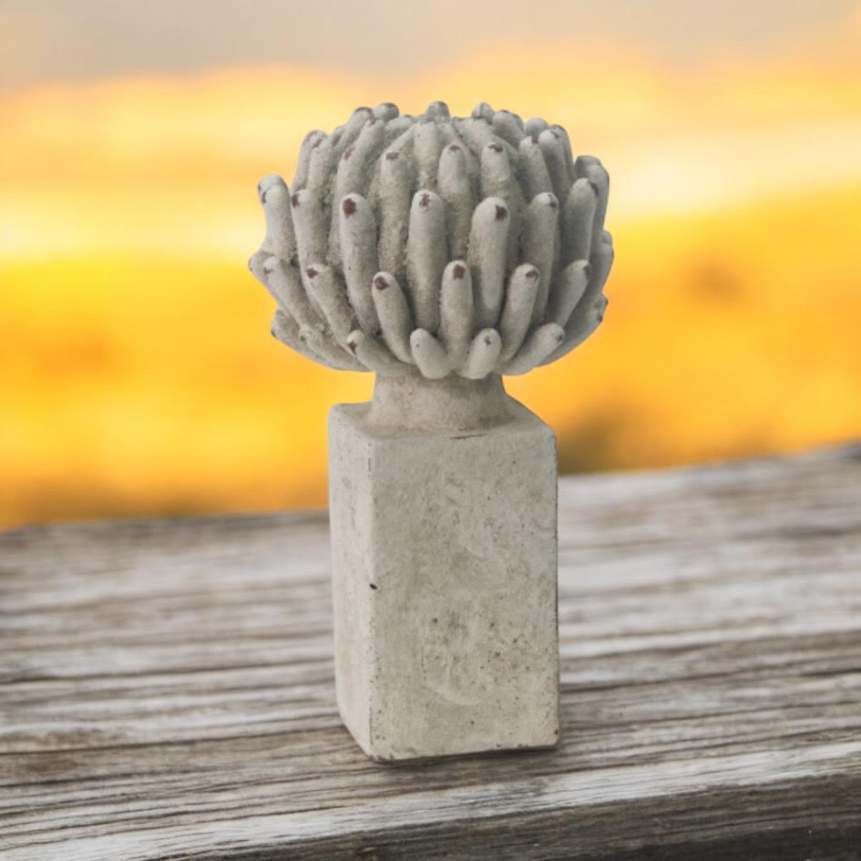 MSL 21cm Resin Flower Hand Finished Indoor Outdoor Decor