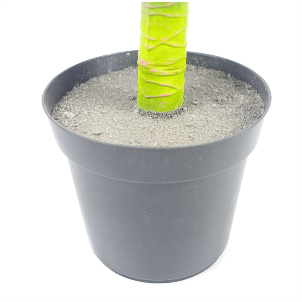 Leaf 90cm Artificial Green Yukka Plant in Plastic Pot
